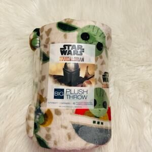 New Star Wars‎ Oversized Supersoft Printed Plush Throw Blanket by The Big One
